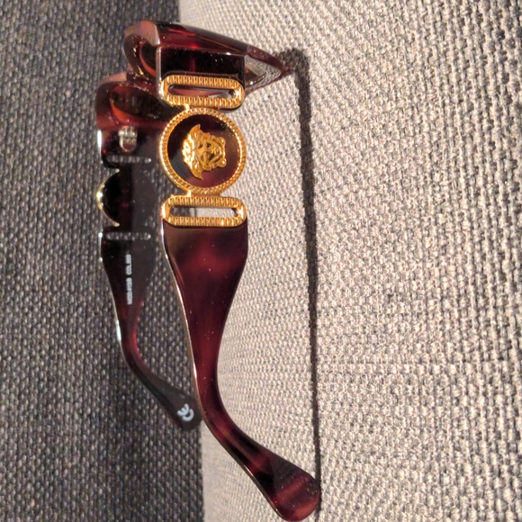 Gianni Versace Sunglasses with Case - Picture 3 of 8